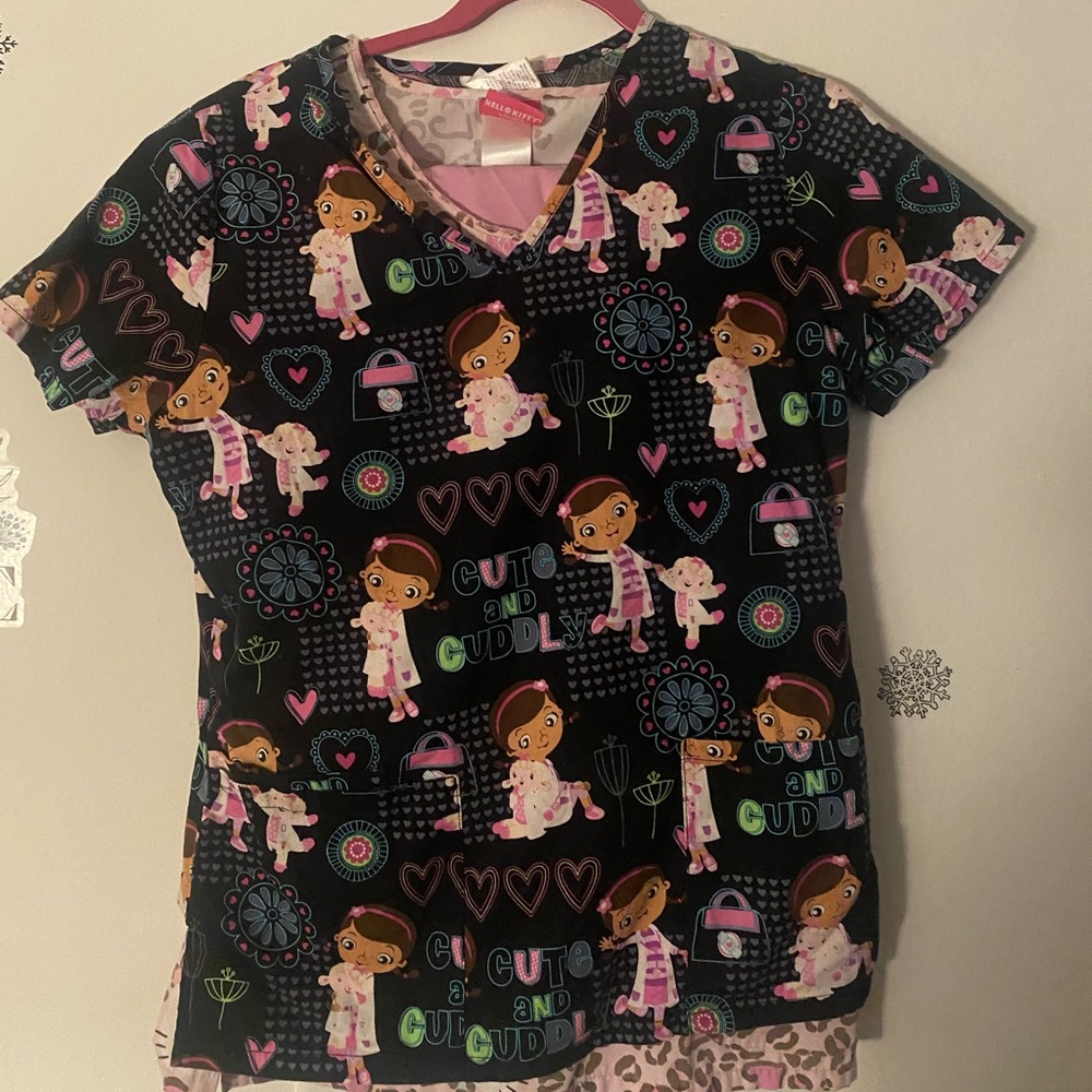 Scrub top